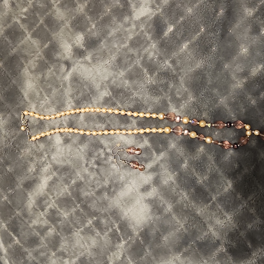 Elegant Pearl and LAVENDER Bead Necklace Set. MATCHING EARRINGS INC.  $4.99 SHIP